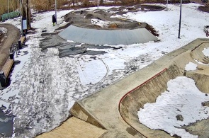 Parque Lyamina. Parque de patinaje. Ángulo 2. Webcams de Yakhroma en línea