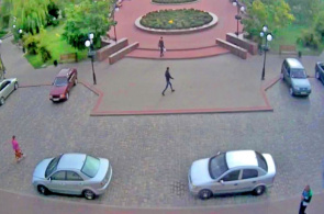 La entrada principal al comité ejecutivo de la ciudad. Webcams Berdyansk en línea