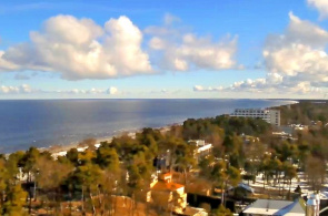 Panorama de la ciudad de Jurmala en tiempo real