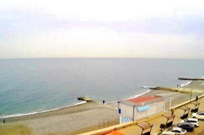 Terraplén cerca del hotel House by the Sea. Webcams Adler