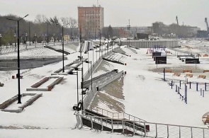 Reconstrucción del terraplén de Amur. Ángulo 3. Cámaras web de Komsomolsk