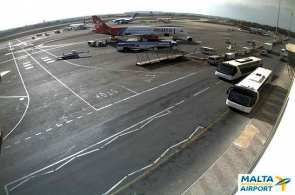 El aeropuerto internacional de malta cámara web en línea
