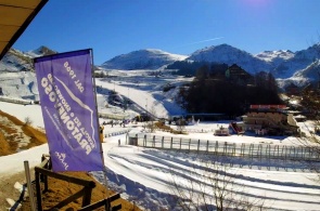 Vista de la estación de esquí de Prato Nevoso. Cámaras web Cuneo