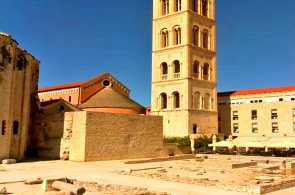 Vista del Foro Romano y la Catedral de Santa Anastasia. Cámaras web en línea Zadar
