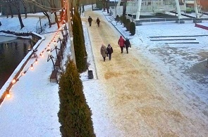 Parque Jardín Lopatinsky. Rueda de la fortuna. Smolensk cámaras web en línea