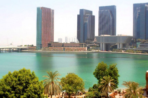 Panorama desde el hotel Le Meridien Abu Dhabi. Webcams de Abu Dhabi en línea