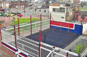 Campo de deportes en el centro de la ciudad. Webcams Bogota ver en línea